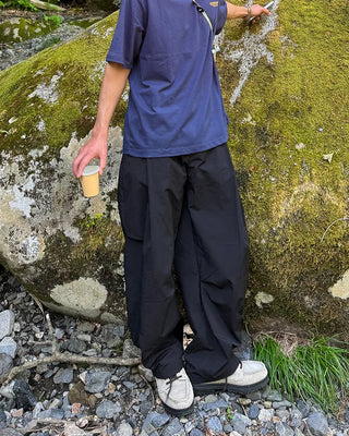 Pintuck nylon curved pants