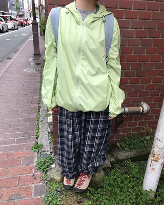 Drawstring coat hooded windbreaker