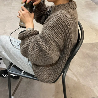 Handmade round knit