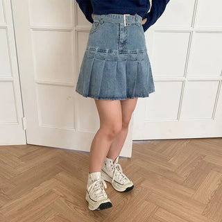 Belted denim pleated skirt
