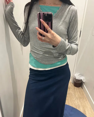 Lace V-neck long-sleeved T-shirt