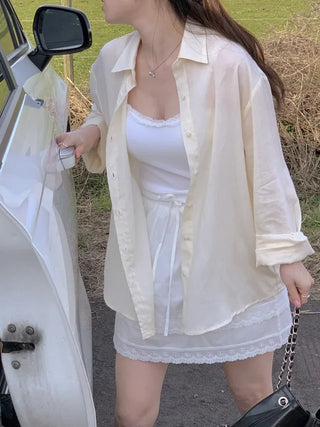 Loose-fit linen shirt (4c)