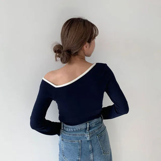 Line Off-Shoulder T-Shirt