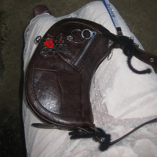 Pocket shoulder bag