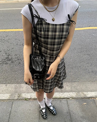 Belt bucket bag