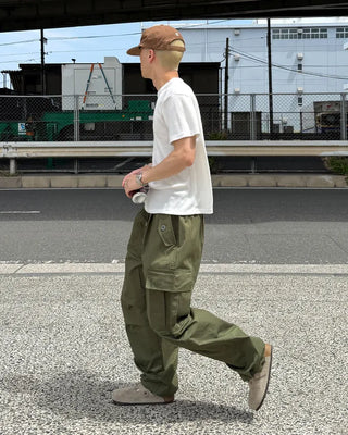 Button pocket wide cargo pants
