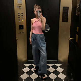 Neck Point Knit Top