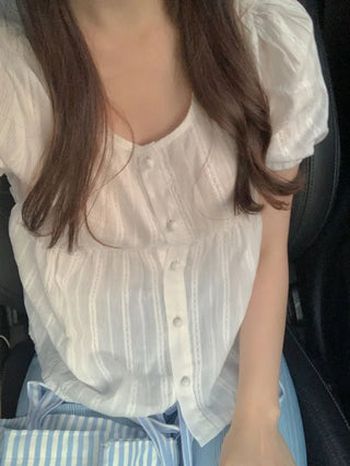 Puff-punched cropped blouse