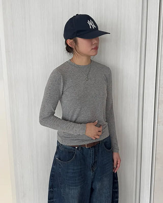 Basic long-sleeve T-shirt