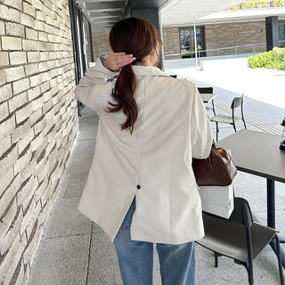 Back-button tailored jacket