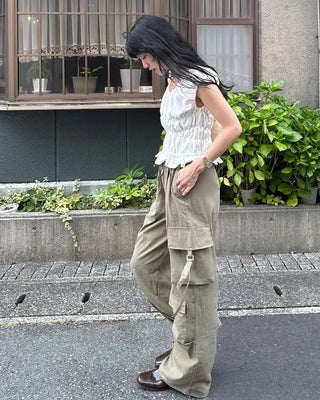 Wide cargo pants
