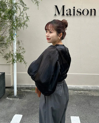 Puff-sleeve blouse