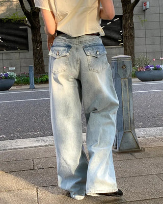 Wide-leg denim jeans with rear pockets
