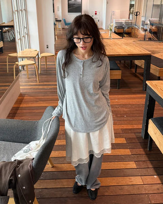 Half-open long T-shirt