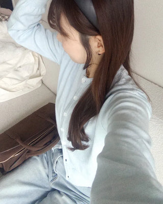 Round neck knit cardigan