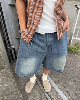 Washed Bermuda denim pants