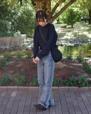 Cropped round knit