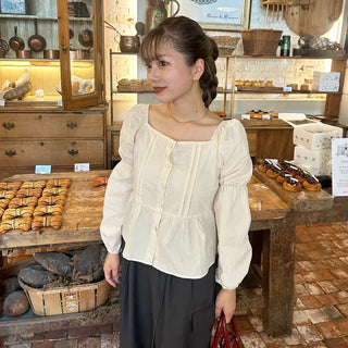 Square neck blouse
