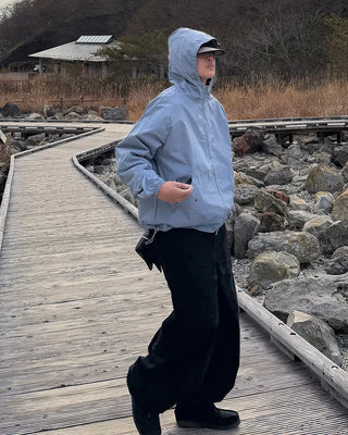 Monohooded windbreaker