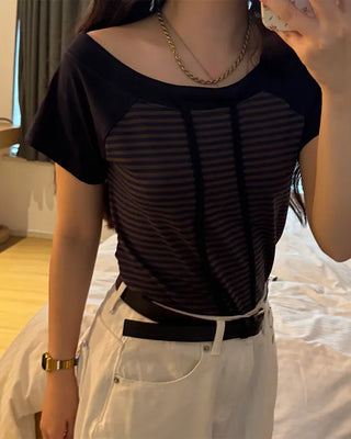 Raglan Border Off-Shoulder T-Shirt