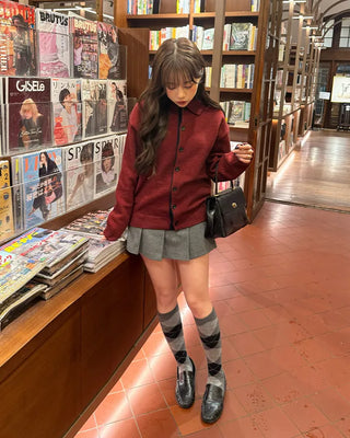 Loose-fit colored cardigan