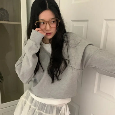 Loose-fit V-neck sweatshirt