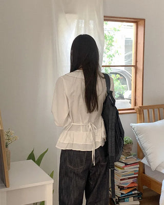 Ribbon collar blouse