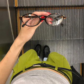 Daily oval glasses