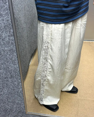 Side lace sweatpants