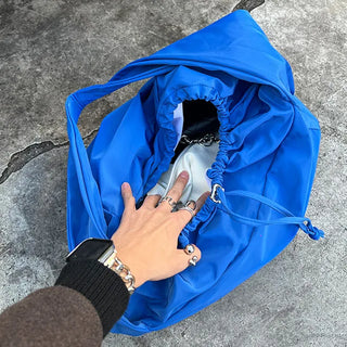String shoulder bag