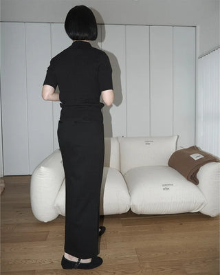 Short-sleeved knit polo shirt