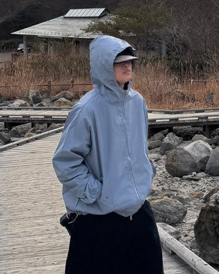 Monohooded windbreaker
