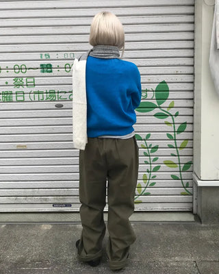 Elastic waistband, two-pleat wide-leg pants