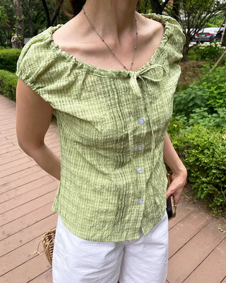 Checked ribbon blouse
