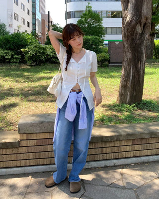 Collarless tie blouse