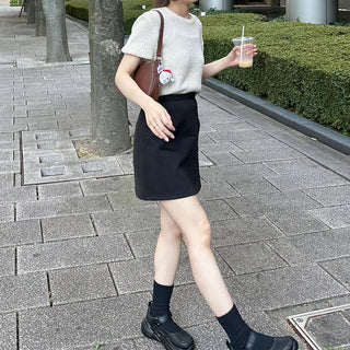 Round neck short-sleeved knit