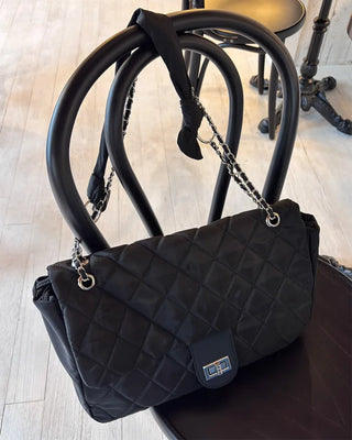 Quilted chain shoulder bag