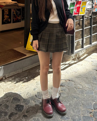 Checkered button pleated mini skirt