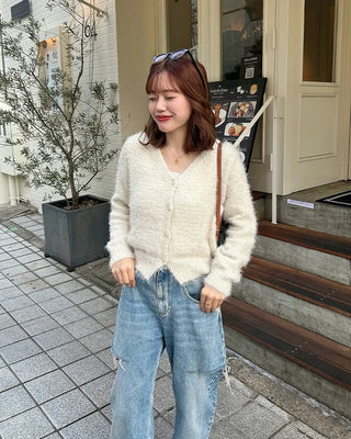 V-neck loose-fit shaggy knit