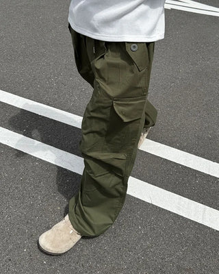 Button pocket wide cargo pants