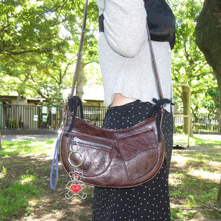 Pocket shoulder bag