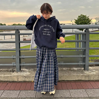Checked long skirt