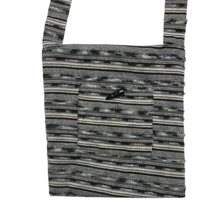 Knitted shoulder bag