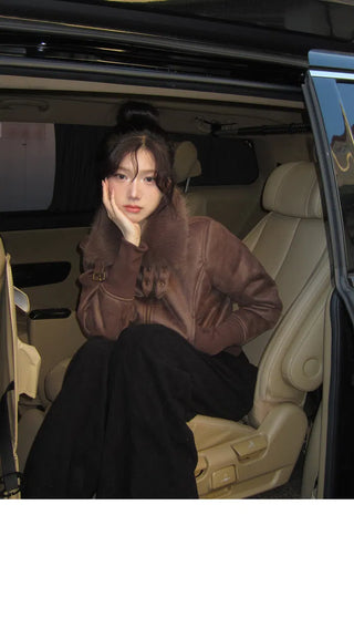 Model Recommendation: Elin Crop Banding Fur Shearling Jacket
