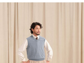 [CULTUM] V-Neck Knit Vest