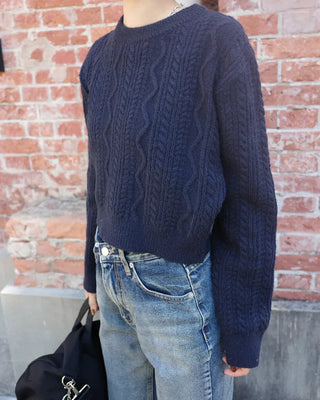 Cropped round knit