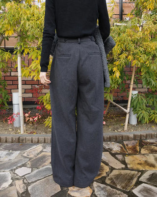Brushed two-pleat wide slacks