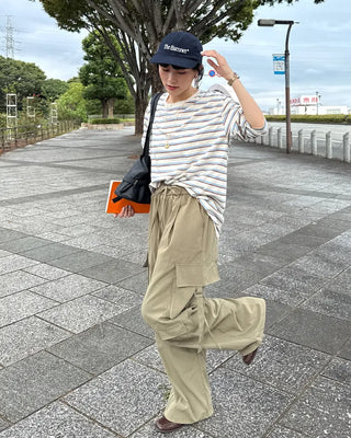 Wide cargo pants