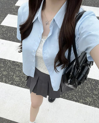 Cropped half-sleeve shirt