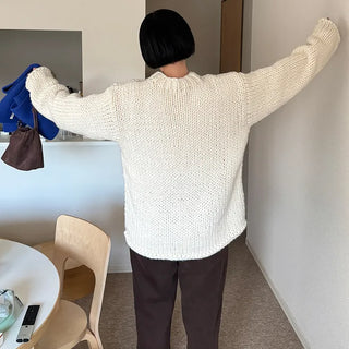 Handmade round knit